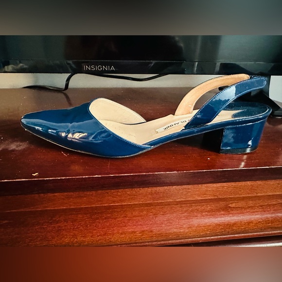 Beautiful elegant shoes Manolo Blahnik size 7 - Picture 3 of 4